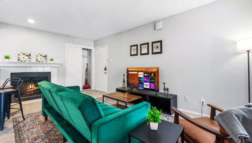 Trendy 2BR Apartment with Pool and Gym Access - Foto 5