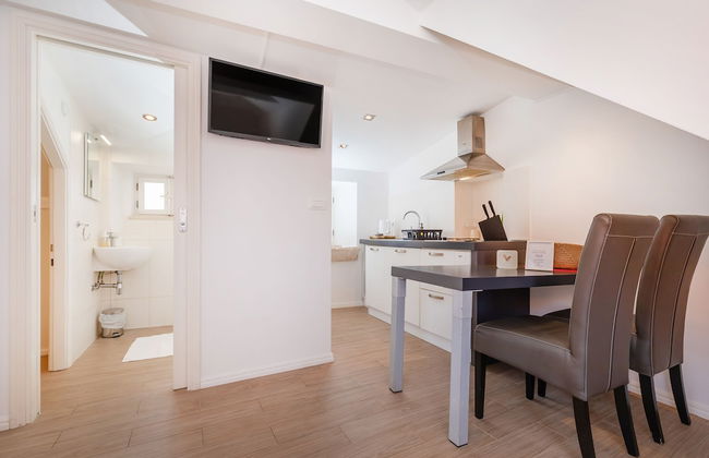 Rafael rooms and apartments by DuHomes - Photo 11