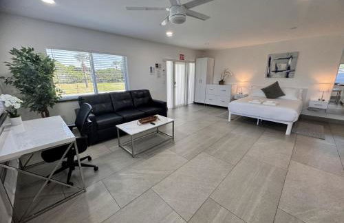 Cozy Unit wMini-Golf Balcony - Photo 23