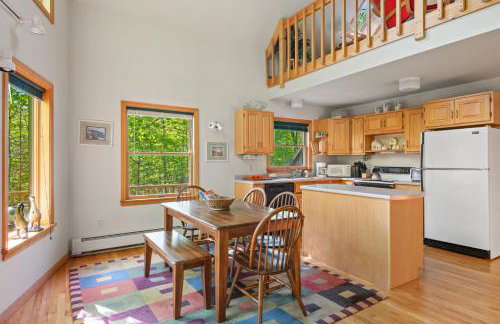 The Tipsy Moose, Ayuh Lakeside Lodge - Photo 16