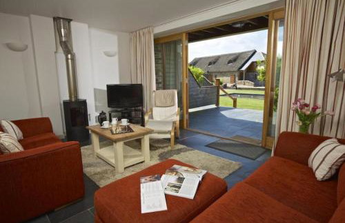 Cottage on the Green - Dartmouth - Photo 3