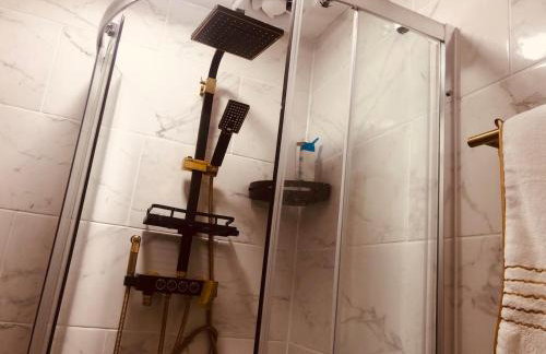 London Central 4 bed House with Garden - Photo 20