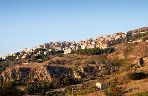 Villa in Alia With Pool & Olive Views - Foto 35