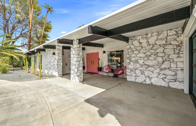 The Beverly - Photo 49