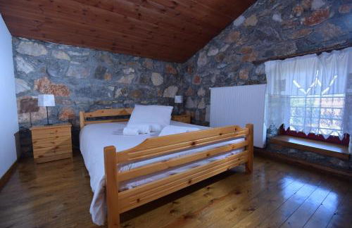 Stonehouse 2 Bedroom Chalet on Olympus Amazing View - Photo 26