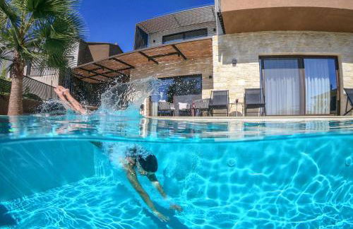 Almi-Cove Hilltop Villas - Photo 27