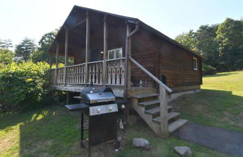 Whispering Hills -- Pet Friendly - Hot Tub - Grill - Wifi - Fire Pit - Covered Porch - Screen Porch - Fireplace - View - Billiard Table - Game room - Foto 21
