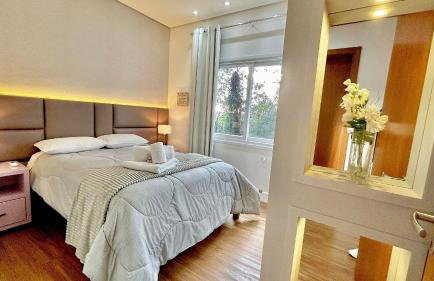 Lindo e aconchegante com lareira cond c/ piscina - Foto 21