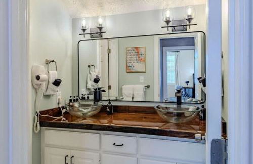 Labrador Lake with FirePit and Billiards - Foto 39