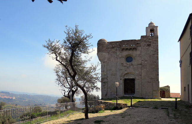 2 bedroom Apartment in Cipressa with garden - Photo 26