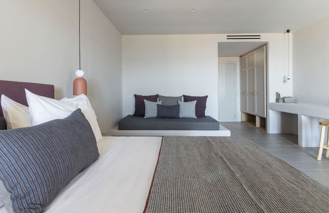 Poseidon of Paros - Photo 44