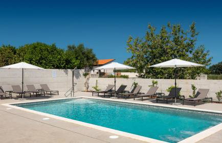 Villa Lucilla by Villas Guide - Photo 14