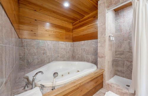 Vineyard Haven AC Jacuzzi Sauna Private En Suite - Foto 37