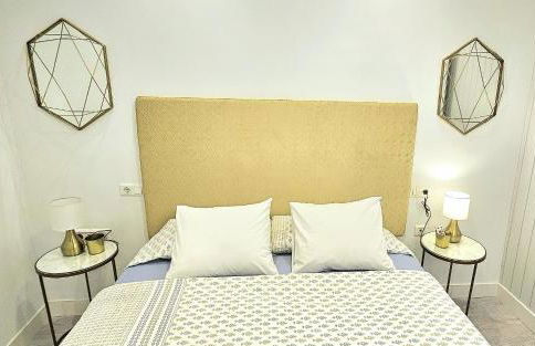 Stay Home & Away in the Heart of Historic Town of Malaga - Photo 11