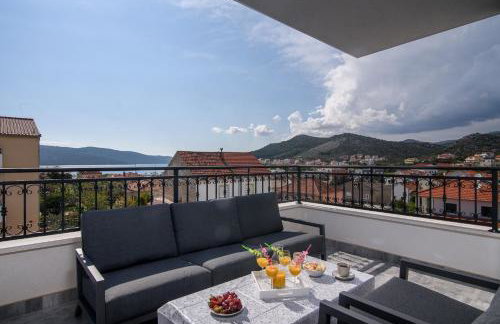 Villa Barbara & Zoran with heated swimming pool - Photo 73