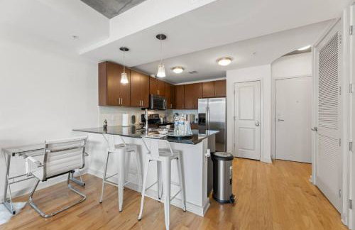 Atlanta Midtown High-Rise Condo With King Bed Free Parking and Balcony With View - Foto 6