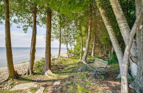 Sturgeon Bay Hideaway with Direct Water Access! - Photo 35