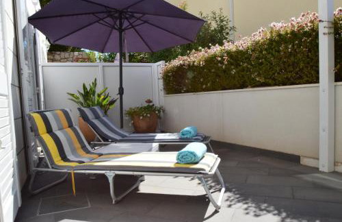 55 & 54 Stairs Apartments - Photo 8