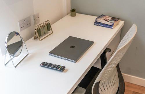 Central Leeds Flat - In City Centre - Modern Décor - Sleeps 8 - Foto 26