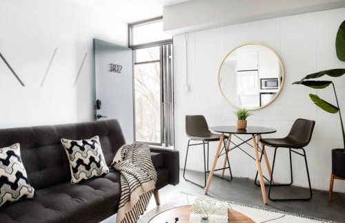 *NEW* The Layla: Rooftop | Walkable | Downtown - Photo 11