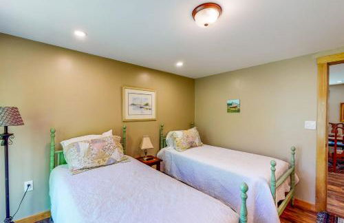 Hike, Fish, Ski! Coos Canyon Lodge in Maine - Foto 19