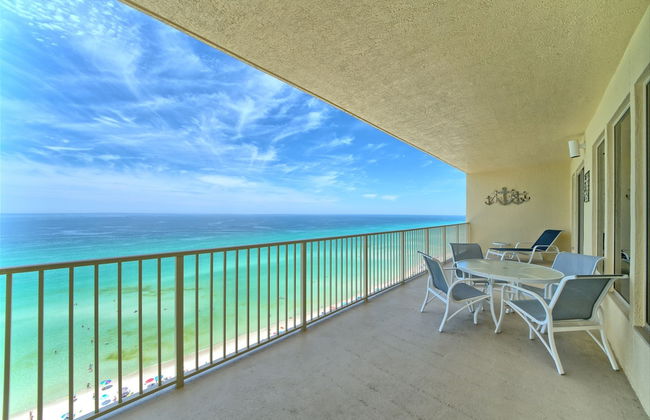 Relaxing Beachfront Condo with Beach Access - Unit 1603 by RedAwning - Foto 25