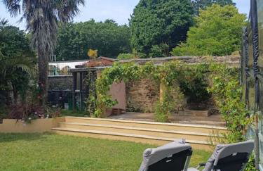 The Conifers 3 Room Small but Stylish Self Catering Bedsit Flat in Nature Reserve Free Eden taxi b4 9pm no lounge - Photo 1