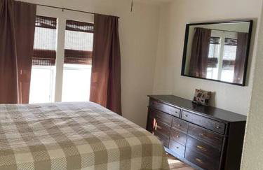 Lake House - Photo 16