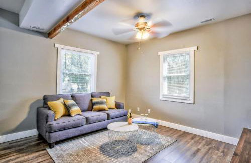 The Vibrant Victorian Hot Tub & Fire Pit in OCC - Foto 11