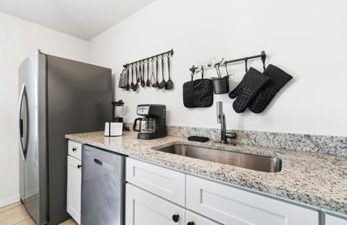 Pond View Club Cortile Resort Pool Hot Tub Theme - Foto 9