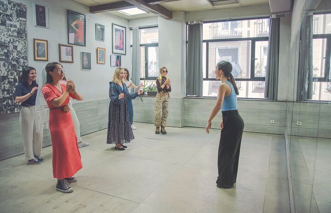 1 Hour Private Flamenco Class Experience in Malaga - Photo 3