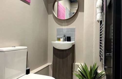 University Apartment • Sleeps 8 - Foto 5