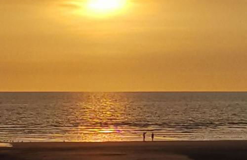 Les Obiones, vue latérale mer, Fort Mahon Plage, magnifique studio cabine 4p, avec balcon , parking privé gratuit, wifi, classé 2 étoiles, exposition plein sud en Baie de Somme - Foto 20