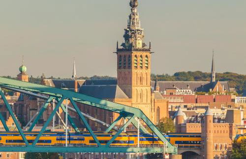 Top Apartment in Kranenburg - central & quiet - terrace and large windows - incl parking, fast WiFi, Box-Spring bed, washer & dryer, Netflix - Foto 31