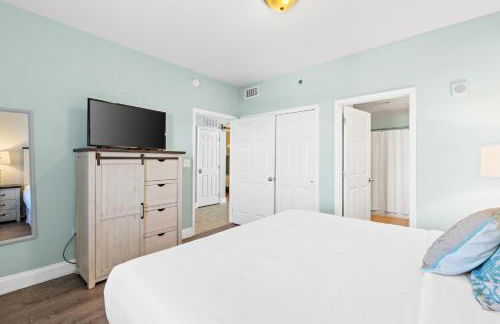 Laketown Wharf Resort #1321 by Book That Condo - Foto 22