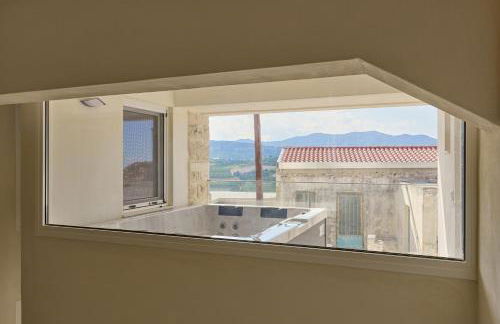 Chic Greek Cave Maisonette with hot tub - Foto 3