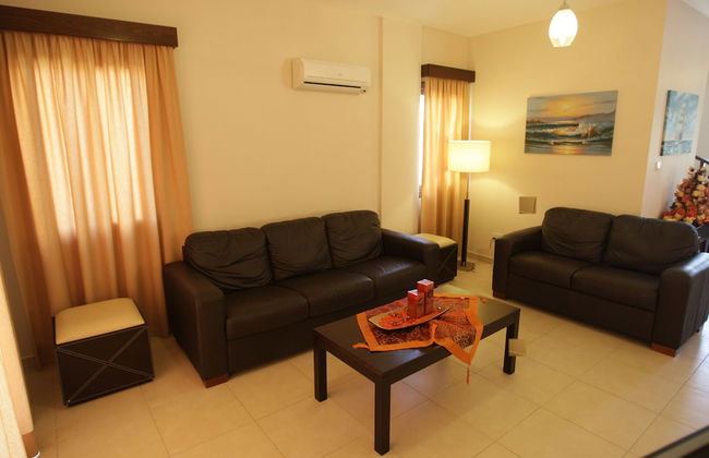 A Three-bedroom Villa With a Private Pool and Landscaped Garden Wi-fi - Foto 11