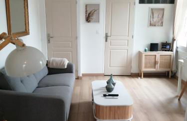 Maison " Bouton d'or" au bord de l'eau, à 10 mn de Tours , meublé classé une étoile - Foto 9