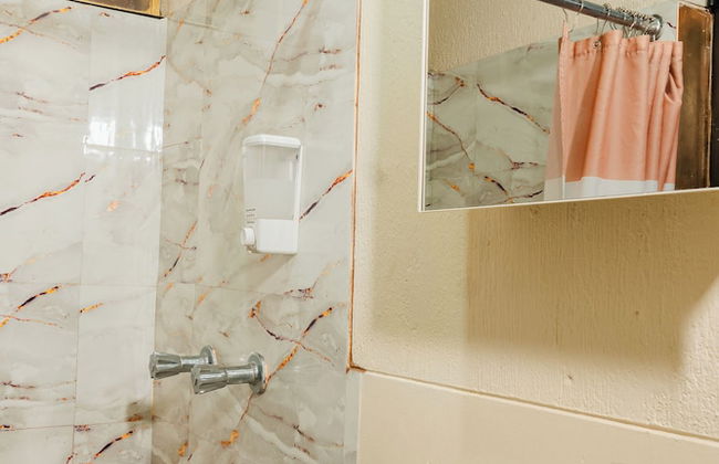 Gold House - Photo 33