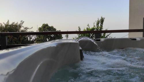 Iris Stone Villa with Jacuzzi - Foto 5