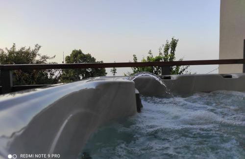 Iris Stone Villa with Jacuzzi - Foto 5