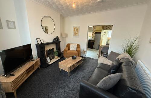 3 bed Jct 37 M1 luxury stay! - Foto 1