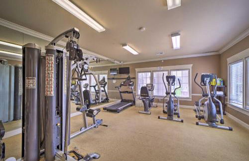 Pool and Lake Access Lovely Monkey Island Getaway - Foto 34