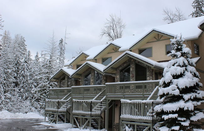 Thunder Ridge by Fernie Lodging CO - Photo 1