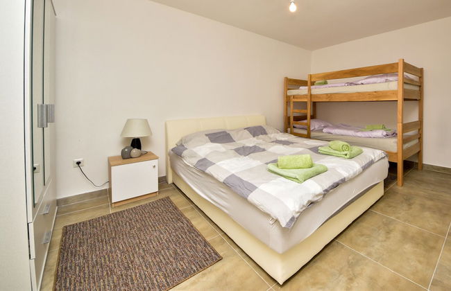 Apartmani Robi i Kristina - Photo 28