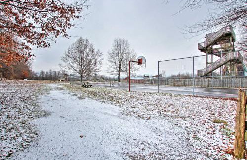 Cozy Retreat with Porch and Double JJ Resort Access! - Foto 25