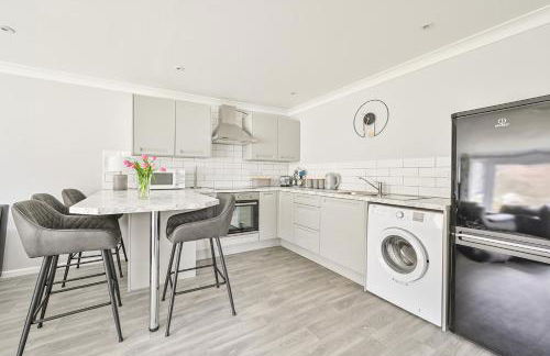 2 Bed Villa Sleeps 4 - Wifi, Garden, Sea Views - Foto 75