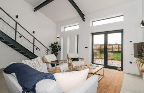 Linden Barn - Photo 7