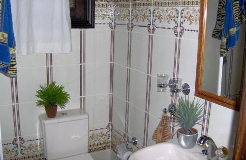 Rustic holiday home with small patio-terrace - Foto 8