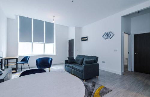 Cohost Partners Cozy Stay Heart of Warrington - Photo 16